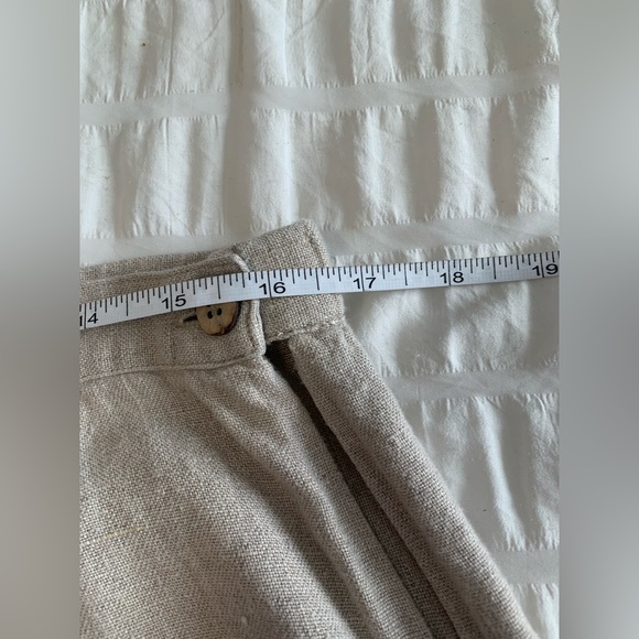 JJill Chic Beige Linen Trousers with Button Accents - Picture 7 of 16